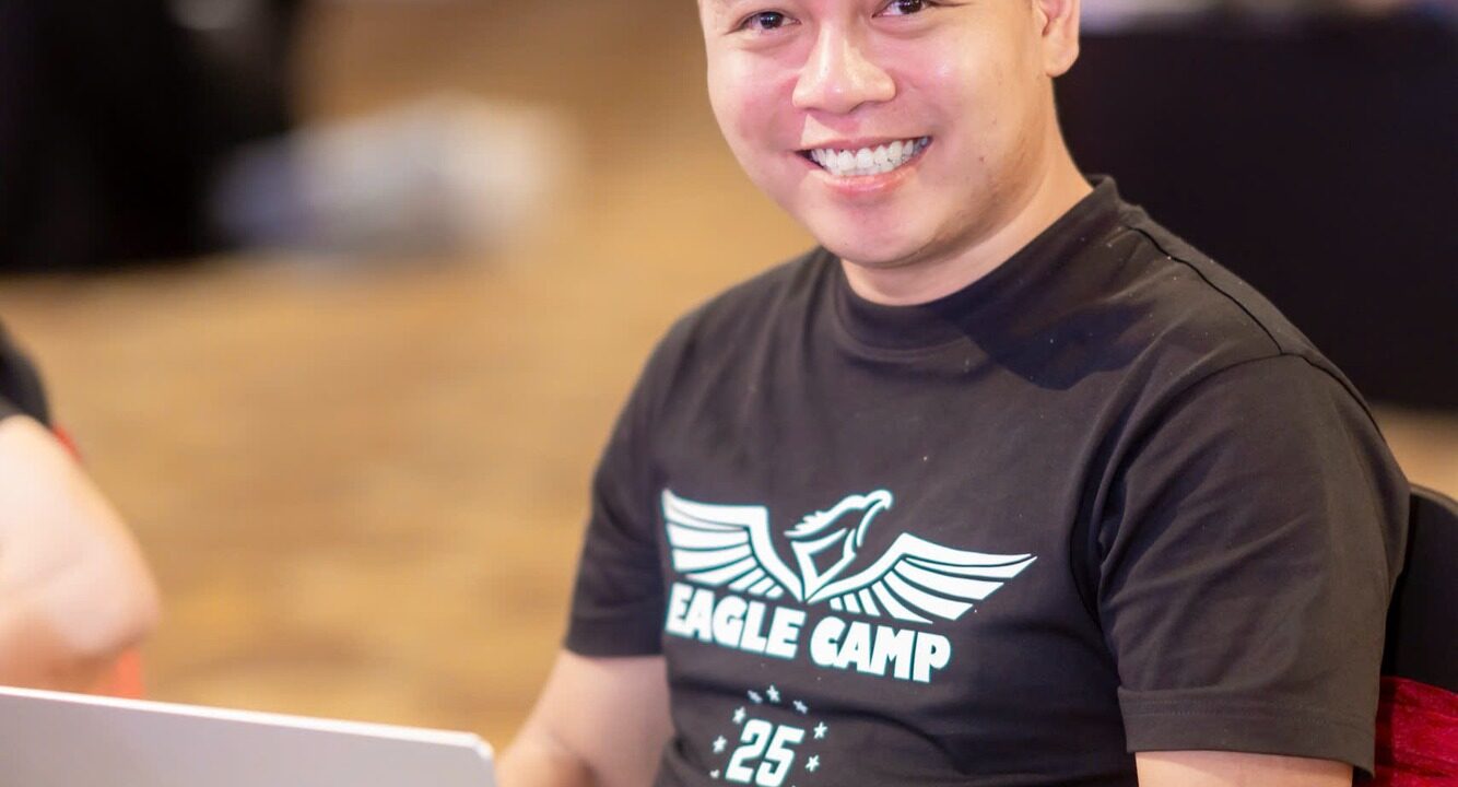 Livestream không ra đơn? Sự thật về chiếc loa phóng thanh